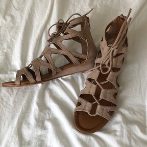 Crown Vintage sandals women’s size 5
